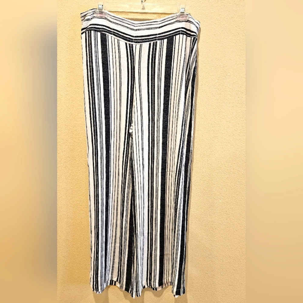 BCX Black and White Striped Wide Leg Gaucho Pants Size XL